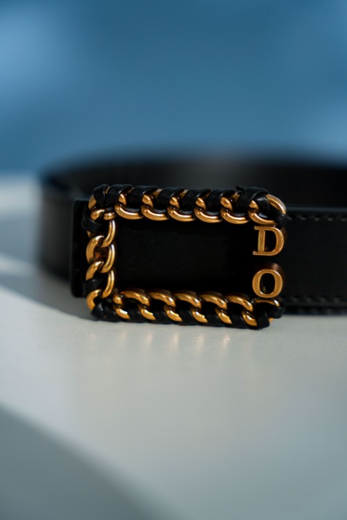 Sixdo Black Leather Belt With Chain Buckle